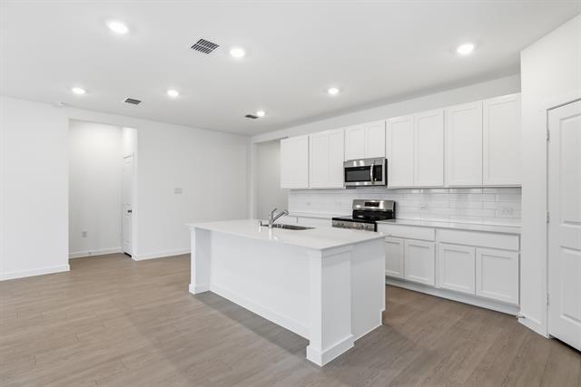 Building Photo - 4916 Ascot Way