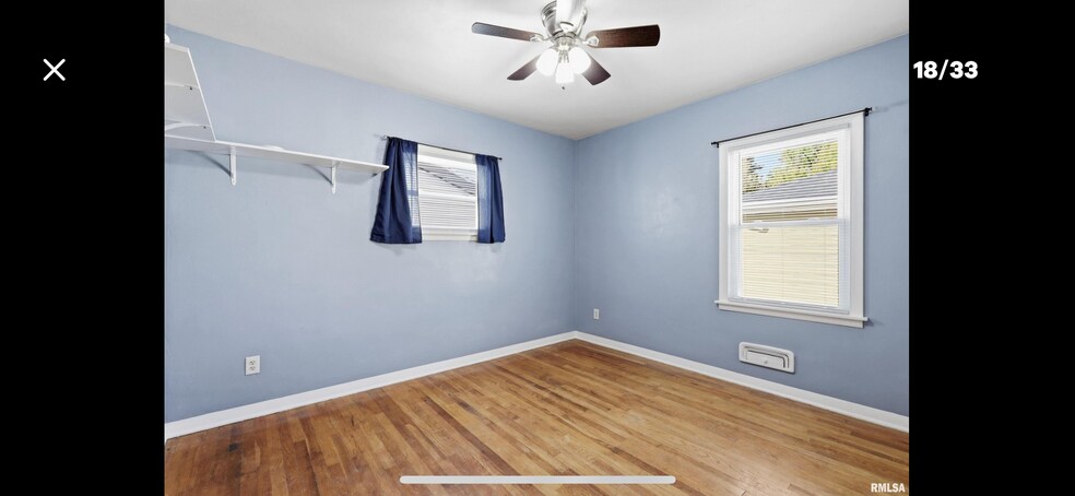 Building Photo - 1243 E Dover Ct