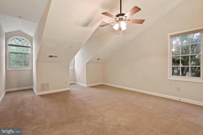 Building Photo - 8878 Ashgrove House Ln