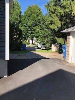 Extra off stree parking - 106 Edgerton St
