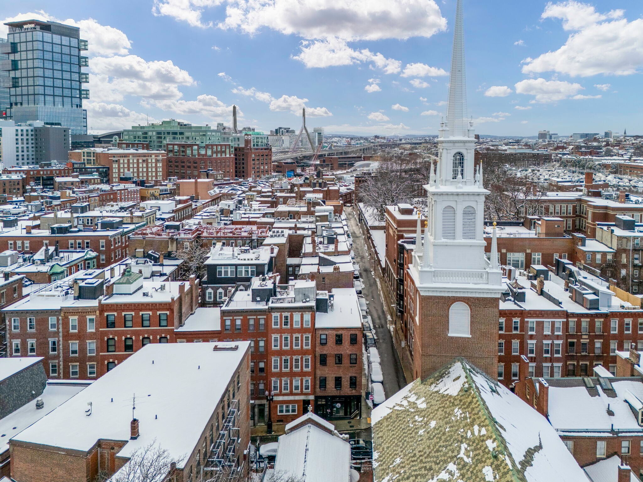 Building Photo - 4 Hull St