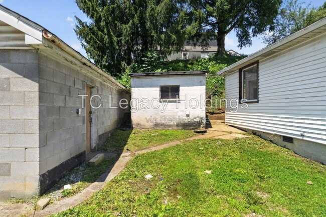 Building Photo - 87 Crisfield St