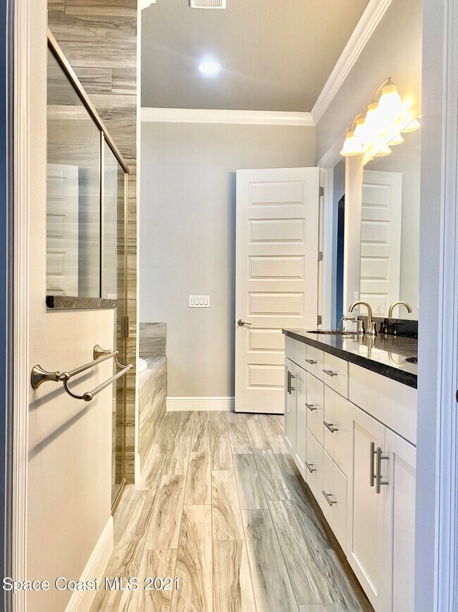 Building Photo - 2715 Vuldarno Ln