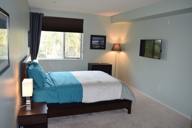 Building Photo - 3100 6th Ave