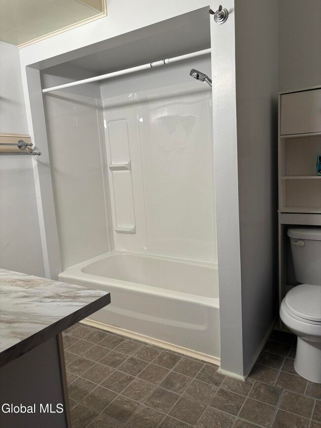 Building Photo - 24 George St