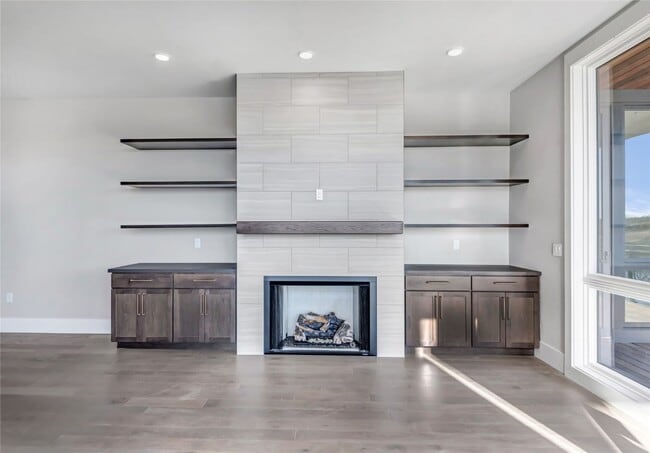 Building Photo - 16460 Wildhorse Lk Blvd