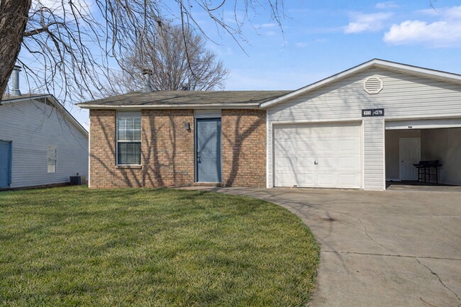 Building Photo - 4380 W Thrasher Dr