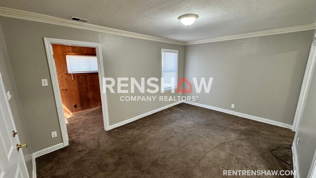 Building Photo - 992 Wrenwood St