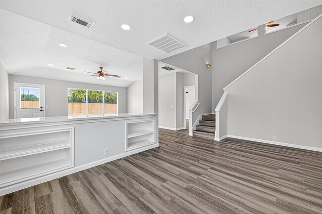 Building Photo - 14934 Sugar Falls Ct