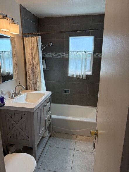 Building Photo - 6131 Lorca Dr