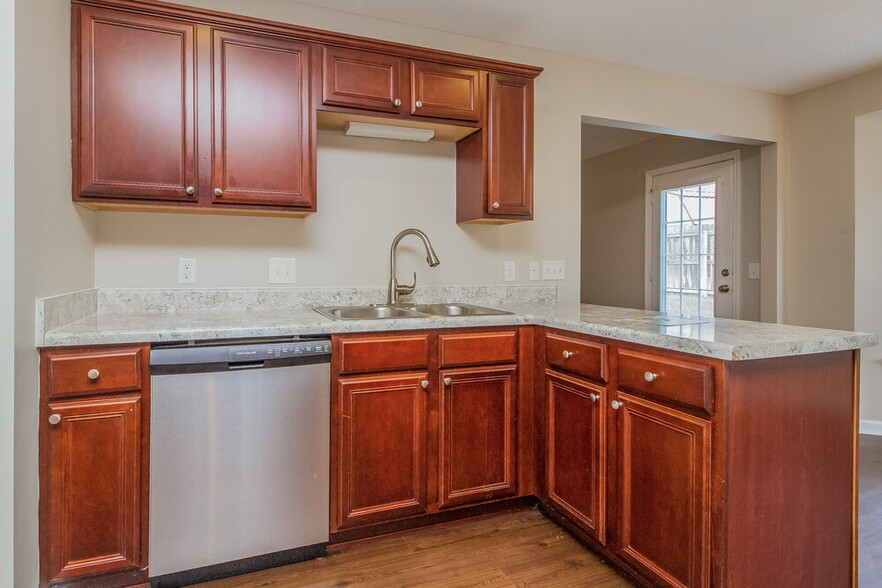 Building Photo - 1105 Sima Shabat Ct