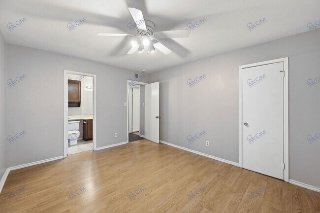 Building Photo - 431 Weaver St