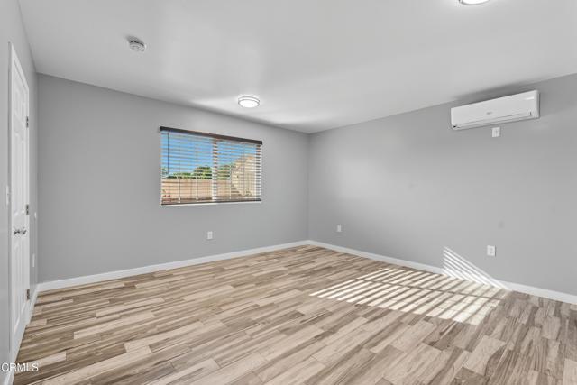 Building Photo - 421 E Colden Ave