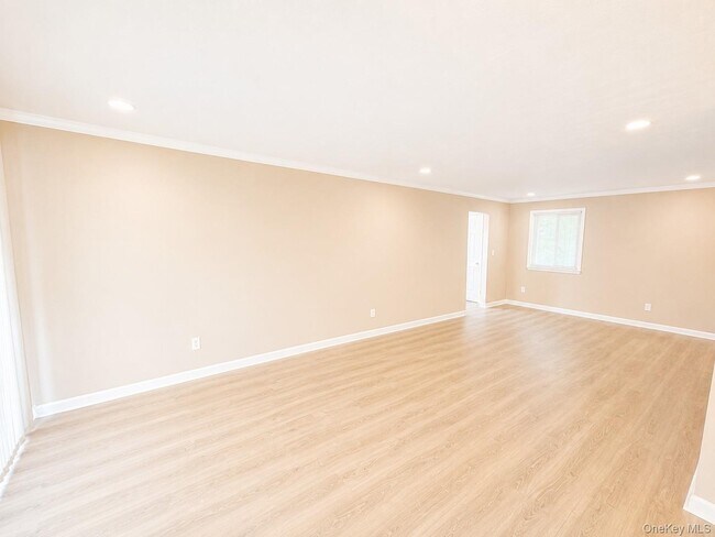 Building Photo - 21 Village Park Dr