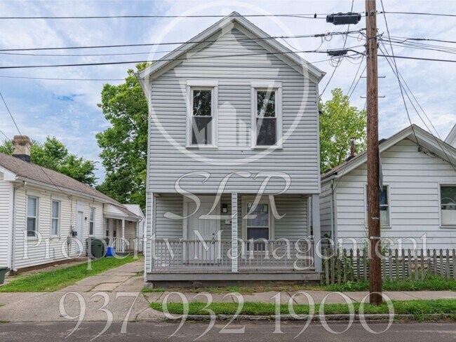 Building Photo - 61 Little St