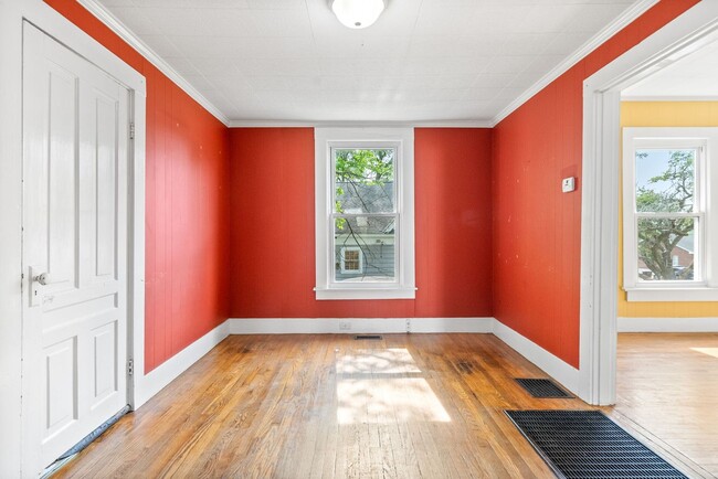 Building Photo - Home For Rent Near Historic Downtown Clark...