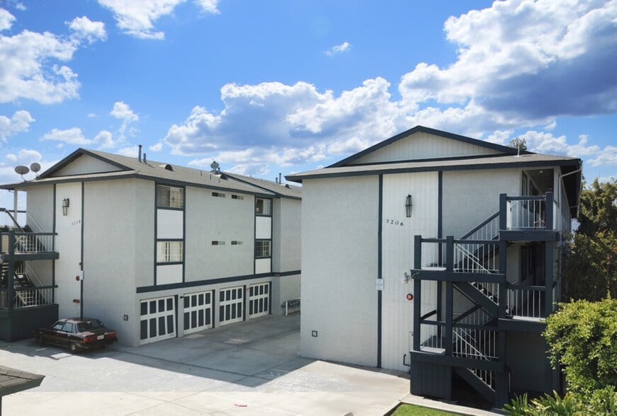 Building Photo - High Tide