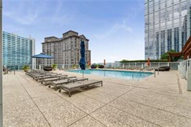 Building Photo - Furnished Luxury Buckhead Condo - Walk to EVERYTHING
