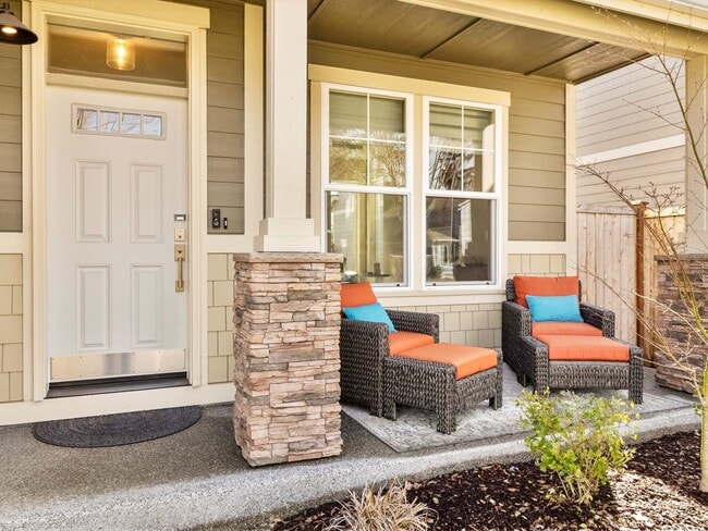 Building Photo - Modern Comfort & Style with A/C in Tumwate...