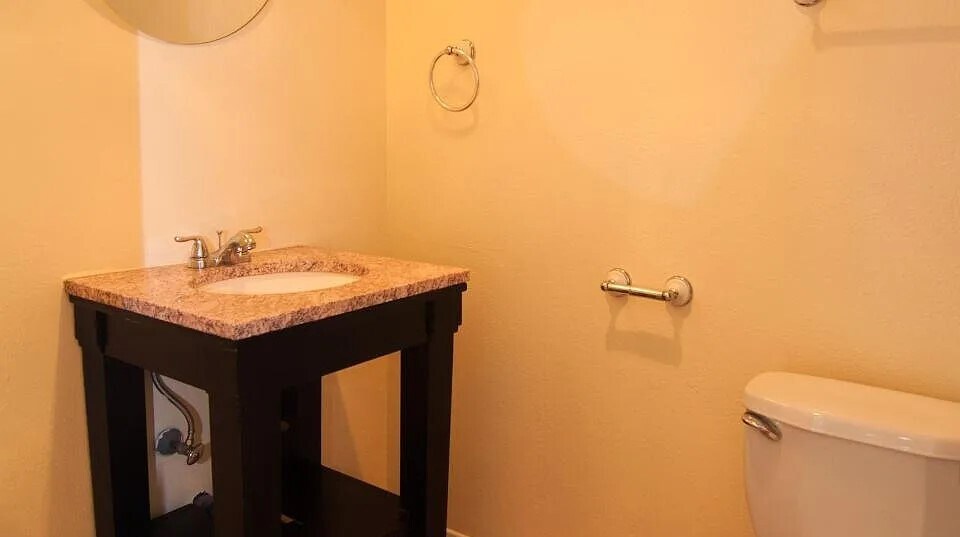 Building Photo - 2436 Bolker Dr