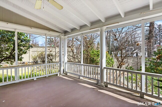 Building Photo - 410 Wilton Rd W