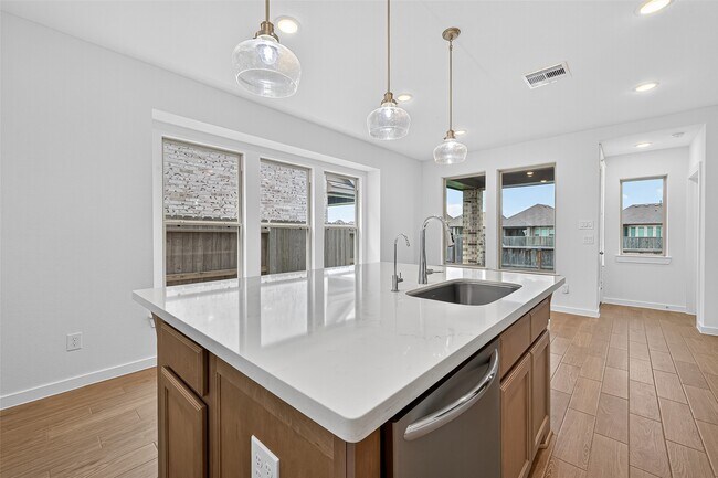 Building Photo - 23806 Pullin Market Dr