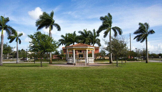 Building Photo - 3532 NW 29th Ct