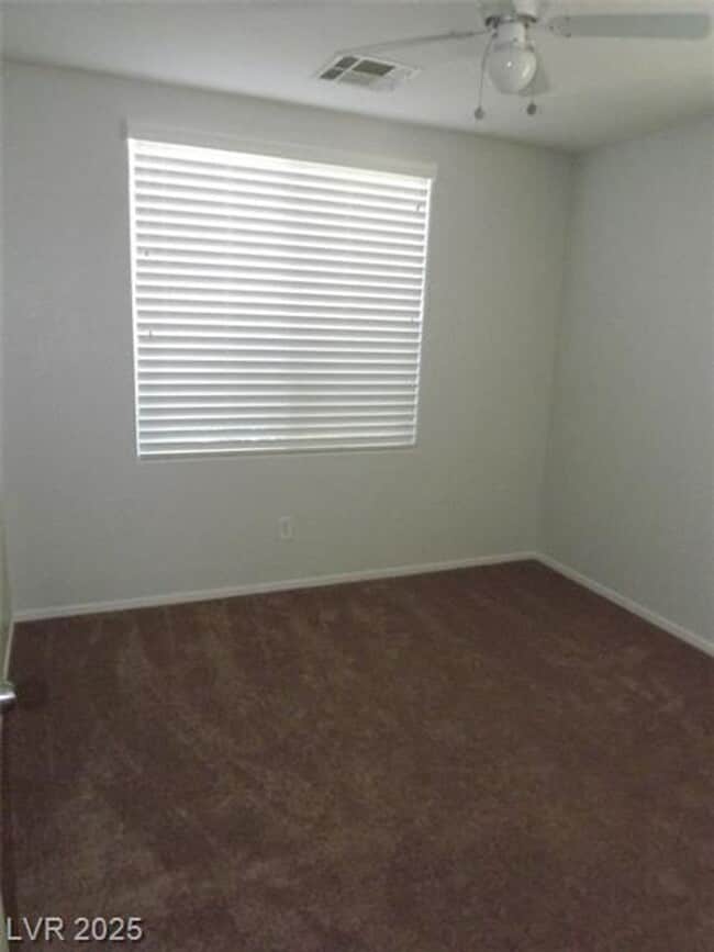 Building Photo - WONDERFUL 3 BEDROOM HOME AT END OF CUL-DE-...
