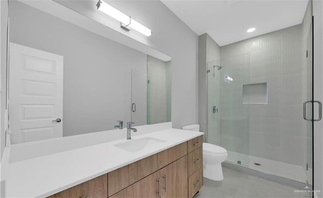 Building Photo - 8 Sparrow Rd