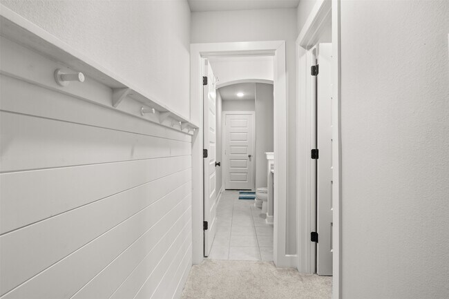 Building Photo - 3017 Broadhaven Dr