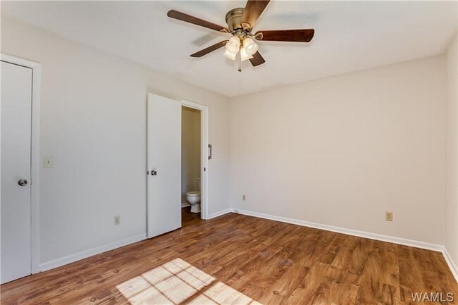 Building Photo - Nice 3 Bed 1.5 Bath Available Now! Call To...