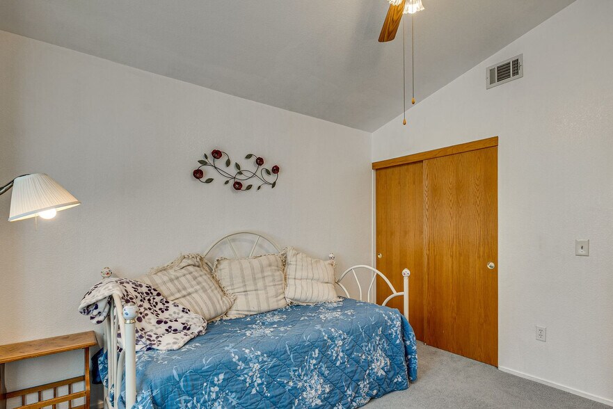 Building Photo - 2033 Silvercrest Dr