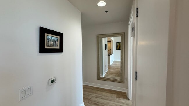 Building Photo - EPIC REA - Watermark-Fabulous Penthouse-Vi...