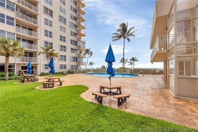 Building Photo - 5200 N Ocean Blvd