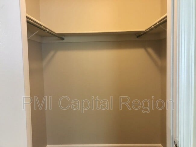 Building Photo - 2812 Clear Shot Dr