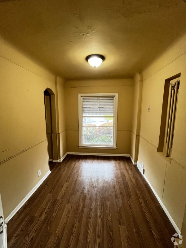 Building Photo - 14027 Tacoma St