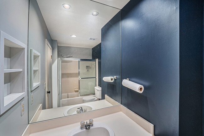 Building Photo - 3054 Forest Creek Ct
