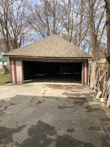 Building Photo - 1637 Outer Dr E