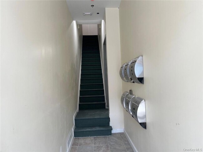 Building Photo - 45 Front St