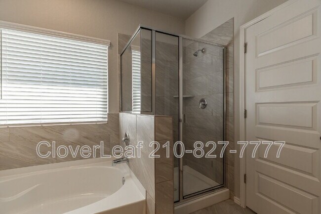 Building Photo - 275 Kinsley Wy