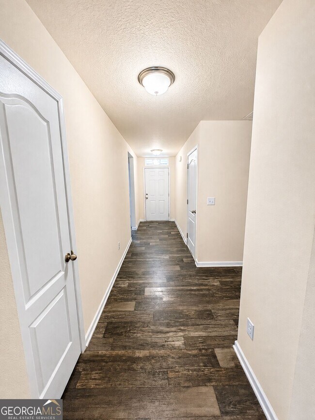 Building Photo - 228 Brooklet Cir