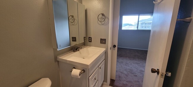 Building Photo - 3rd Floor Surfside III 2+2 Condo w/ Specta...