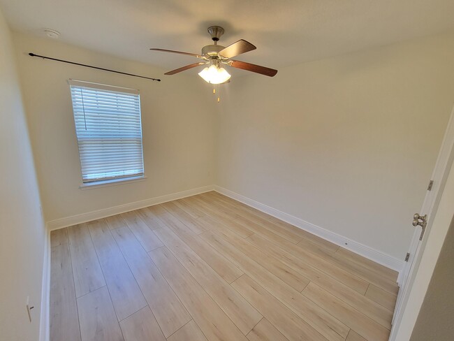 Building Photo - 2145 Wilsons Plover Cir