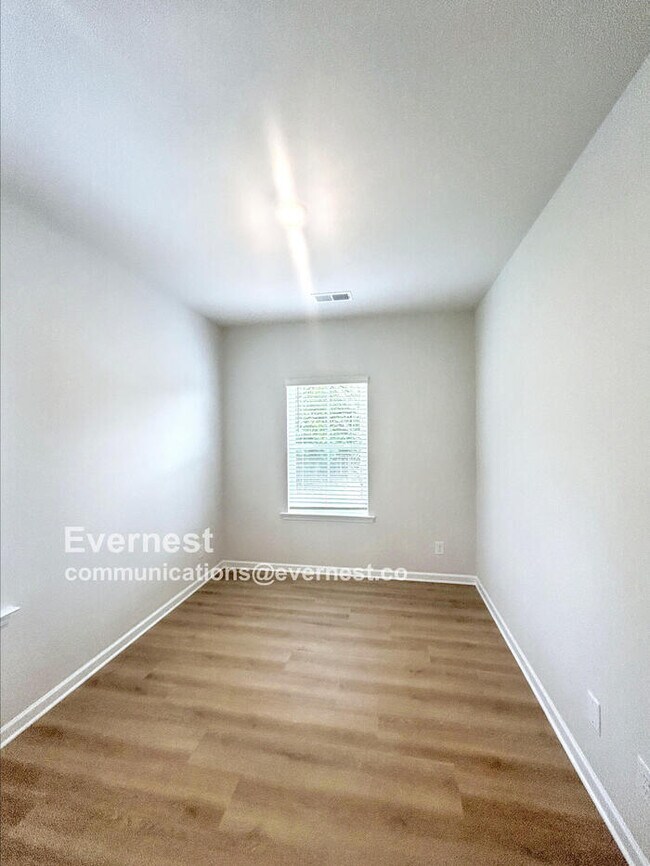 Building Photo - 311 Pawley Dr