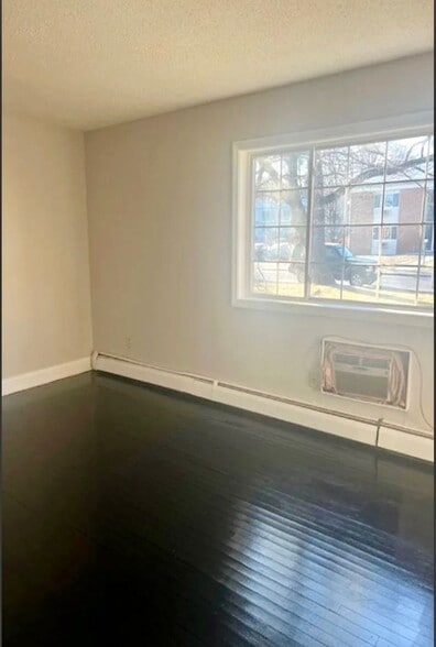 Building Photo - 13-23 Bissell Street