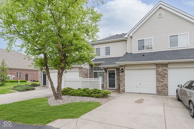Building Photo - 8422 Enclave Blvd