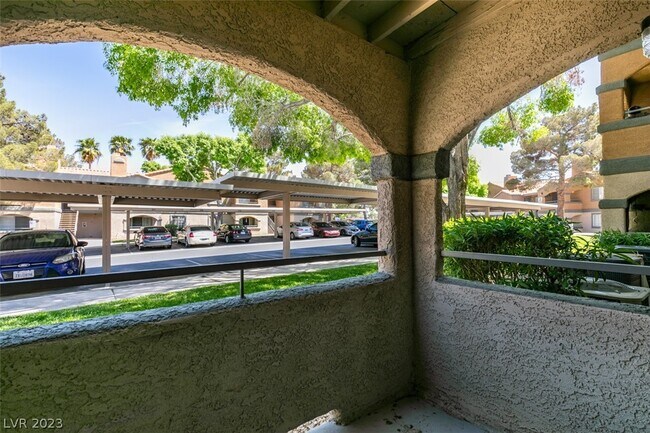 Building Photo - 221 Mission Newport Ln