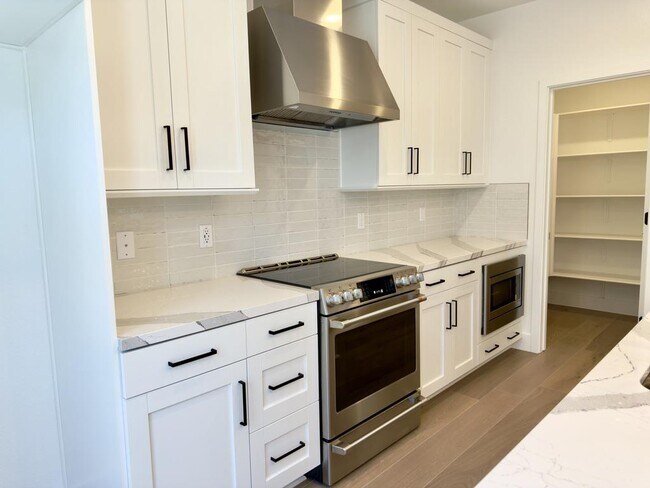 Building Photo - 543 Shockley Aly
