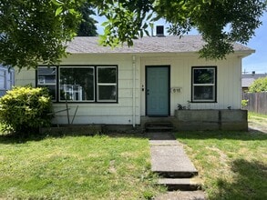 Building Photo - 616 SE 5th Ave