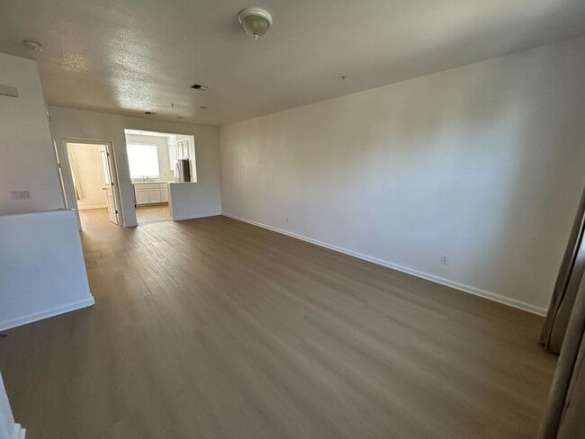 Building Photo - Modern 4-Bed, 4-Bath Townhome in Richmond’...